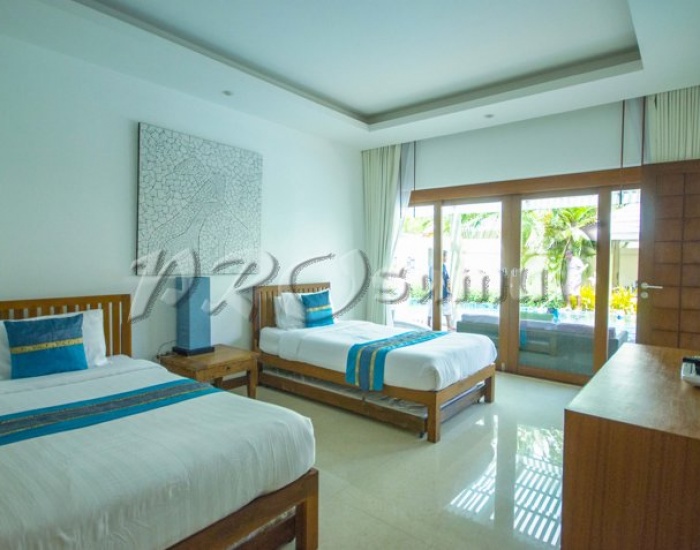 Спальня с раздельными кроватями виллы на пляже Бан Тай - HR0689