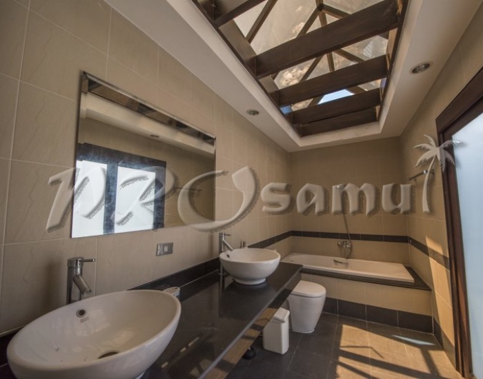 Ванная комната в главной спальне виллы на пляже Бопхут - HR0162-40