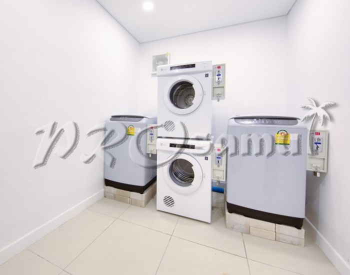 Комната со стиральными машинами на территории комплекса домов на пляже Чонг Мун - HR0756